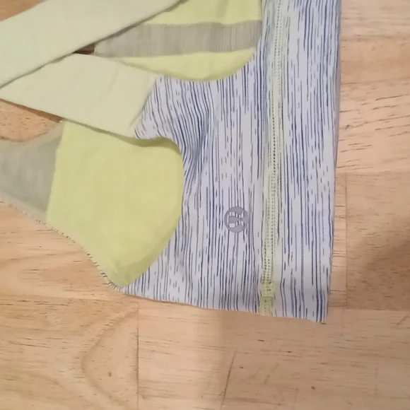 Lululemon atletica tank top - Picture 4 of 14